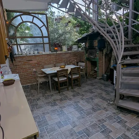 The Parkside * Berat
